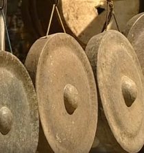 The gongs from Phuoc Kieu Bronze Casting Village.